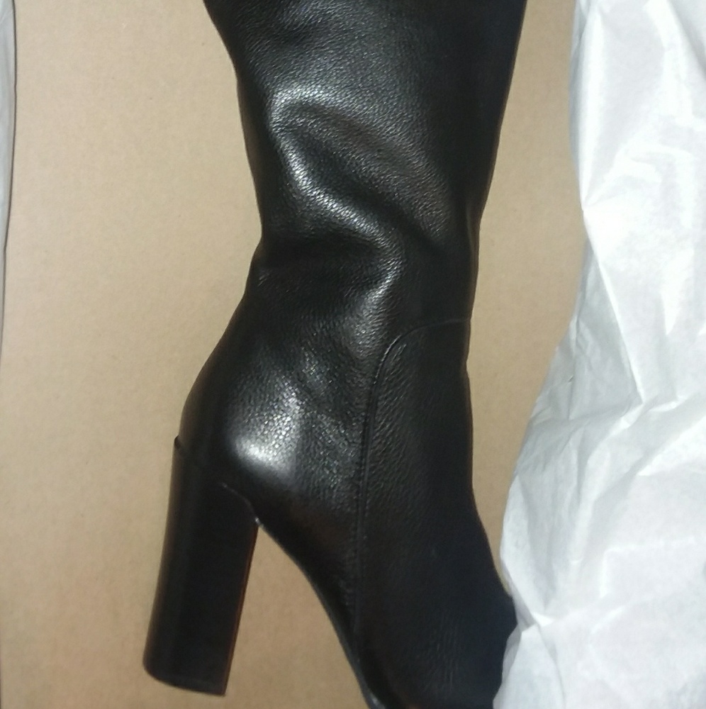 Brand new Kenneth Cole boots (NO Refunds Sales)